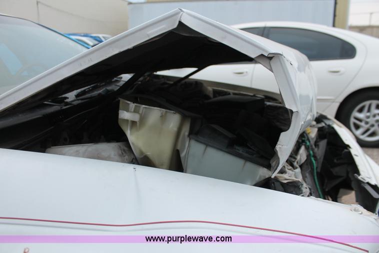 image for item O9396 1993 Ford Taurus GL