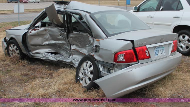 image for item O9397 2004 Kia Optima