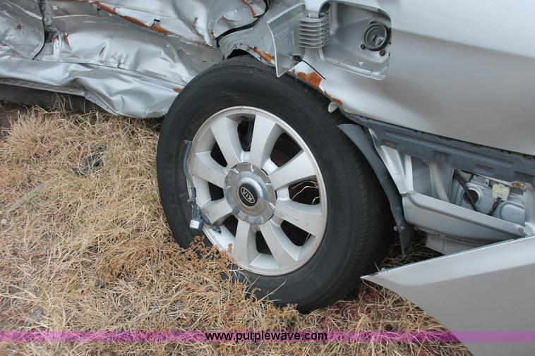 image for item O9397 2004 Kia Optima