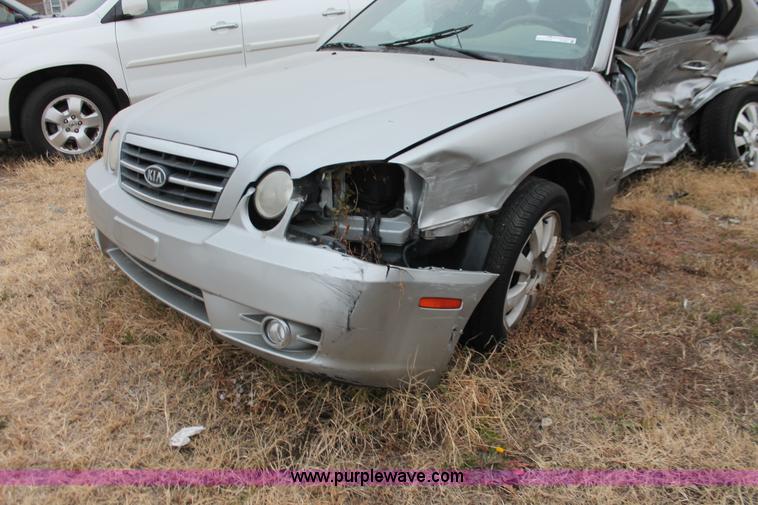 image for item O9397 2004 Kia Optima