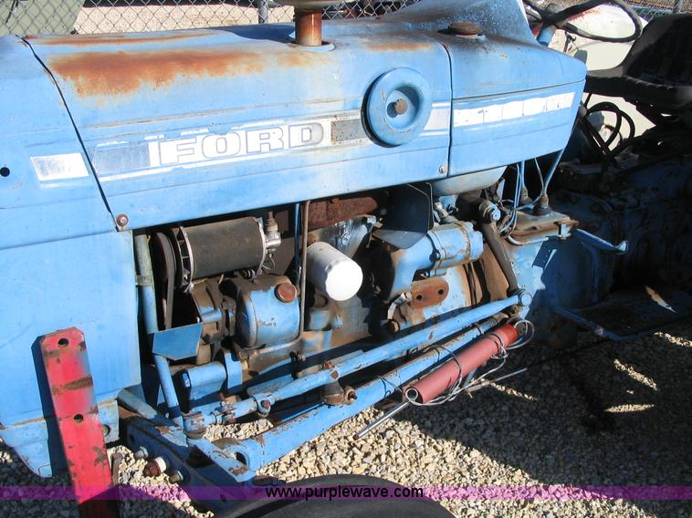 image for item B1695 1974 Ford 3000 tractor