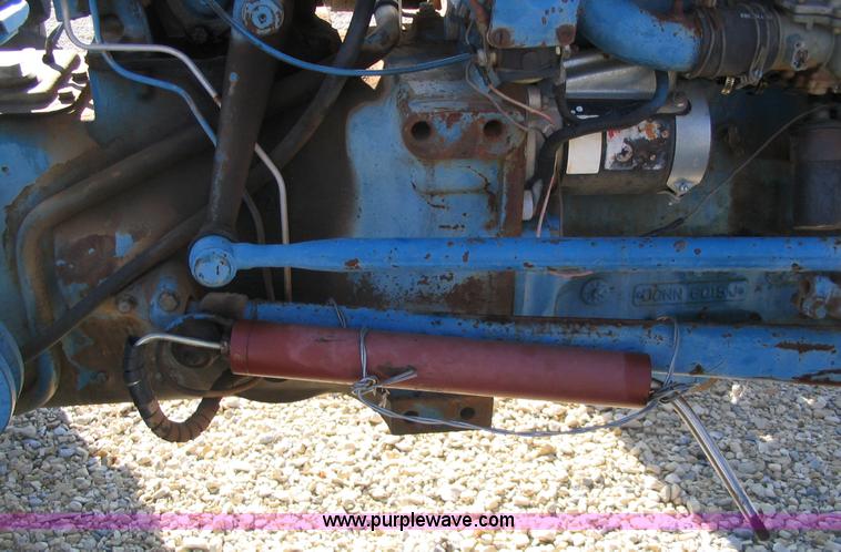 image for item B1695 1974 Ford 3000 tractor