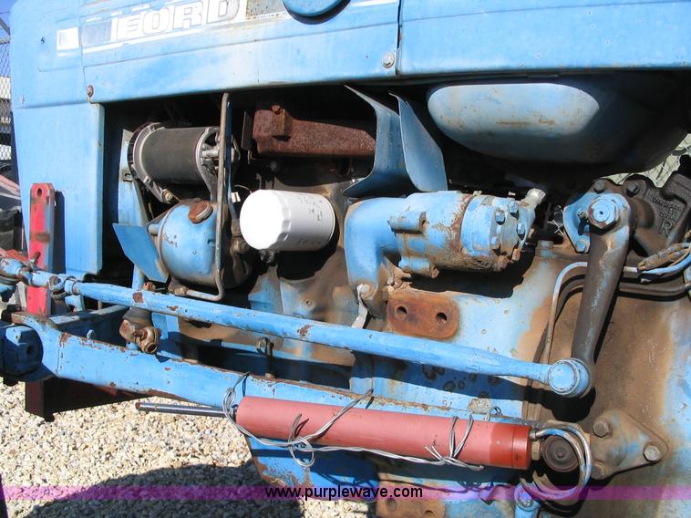 image for item B1695 1974 Ford 3000 tractor