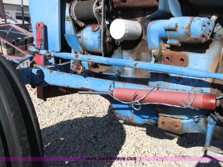 image for item B1695 1974 Ford 3000 tractor