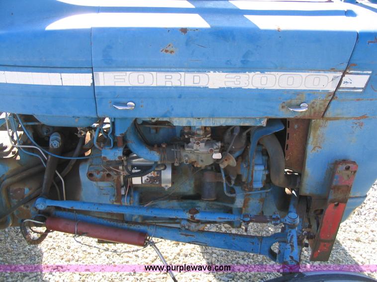 image for item B1695 1974 Ford 3000 tractor