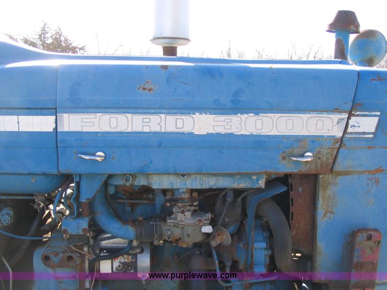 image for item B1695 1974 Ford 3000 tractor