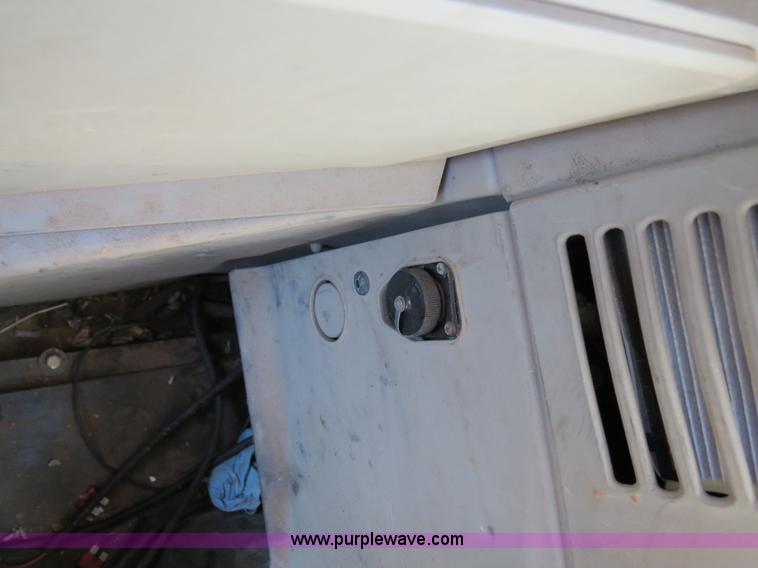 image for item B4548 2004 John Deere 7420 MFWD tractor