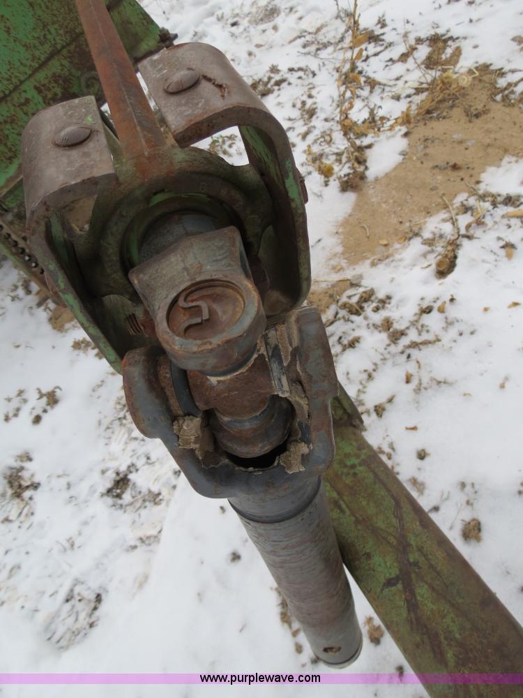 image for item B4552 John Deere 346 small square baler