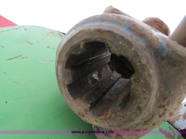 image for item B4552 John Deere 346 small square baler