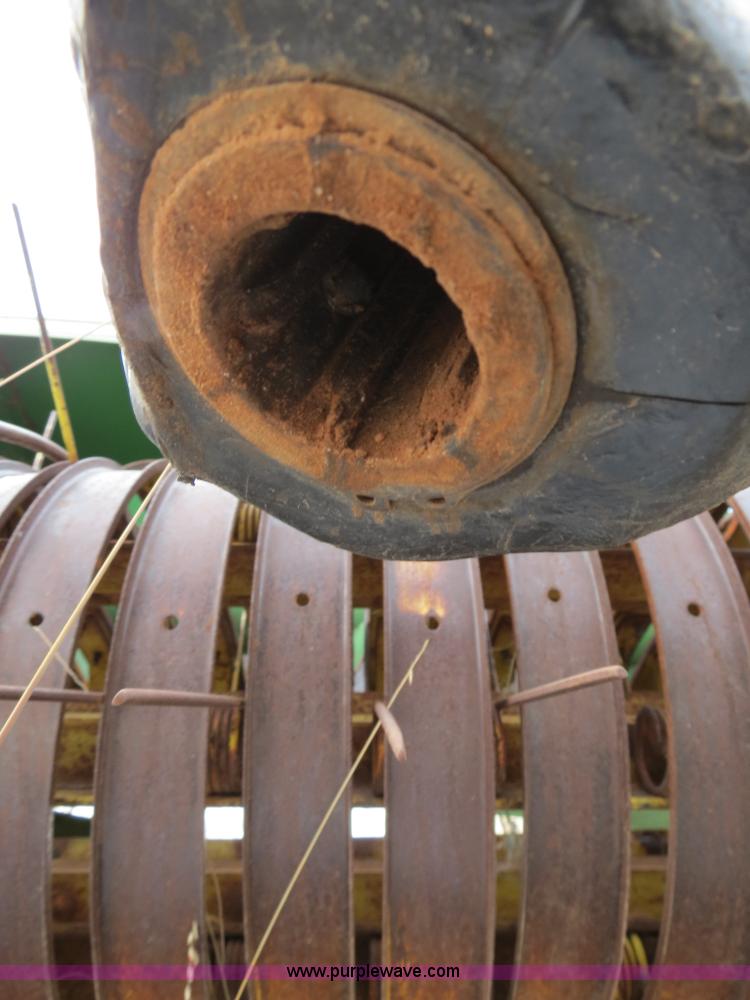 image for item B4553 John Deere 346 small square baler