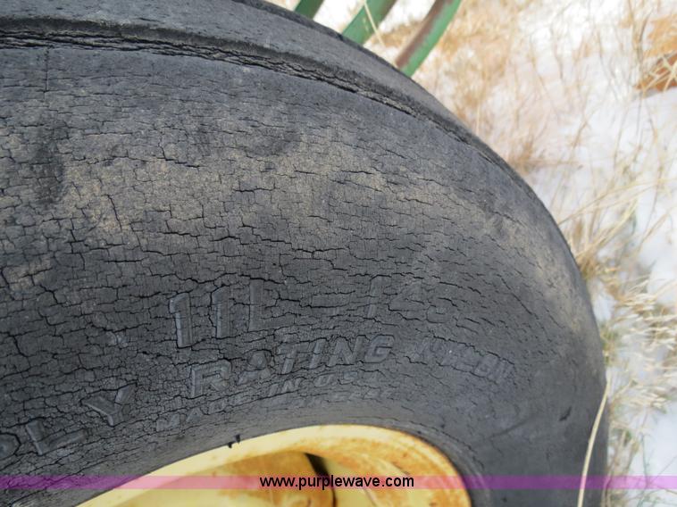 image for item B4553 John Deere 346 small square baler