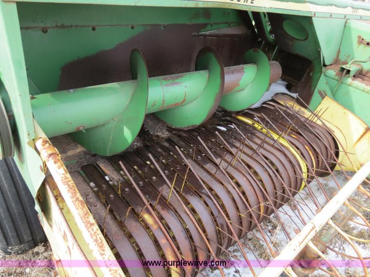 image for item B4553 John Deere 346 small square baler