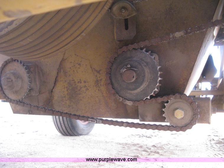 image for item B8456 1992 HayBuster H1000 Big Bite tub grinder