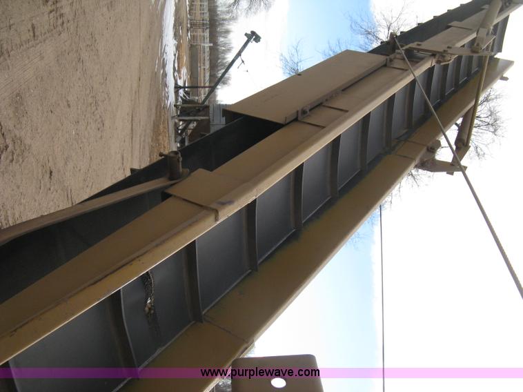 image for item B8456 1992 HayBuster H1000 Big Bite tub grinder