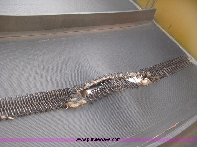 image for item B8456 1992 HayBuster H1000 Big Bite tub grinder