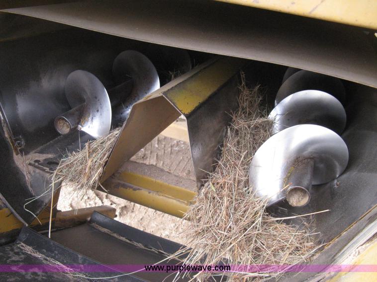 image for item B8456 1992 HayBuster H1000 Big Bite tub grinder