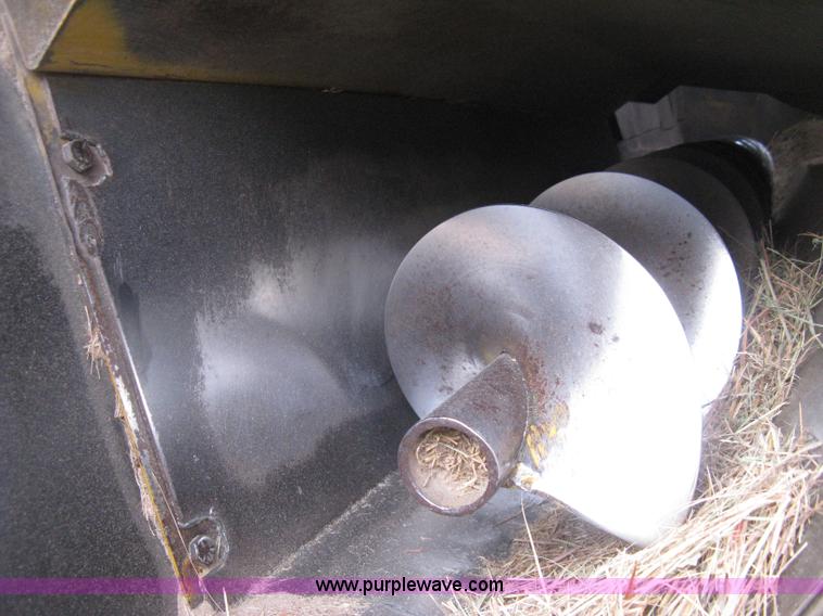 image for item B8456 1992 HayBuster H1000 Big Bite tub grinder