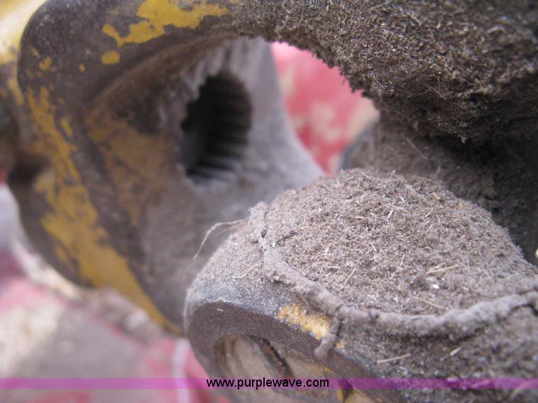 image for item B8456 1992 HayBuster H1000 Big Bite tub grinder