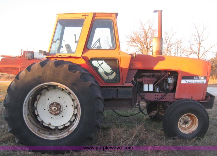 image for item B8487 1976 Allis Chalmers 7080 tractor