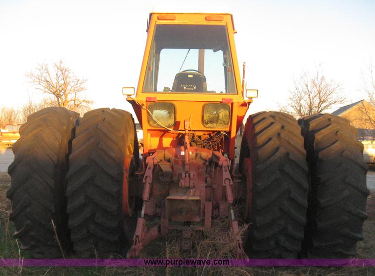 image for item B8487 1976 Allis Chalmers 7080 tractor