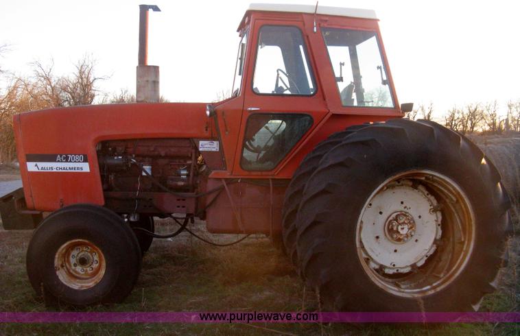 image for item B8487 1976 Allis Chalmers 7080 tractor