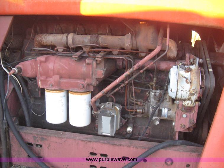 image for item B8487 1976 Allis Chalmers 7080 tractor