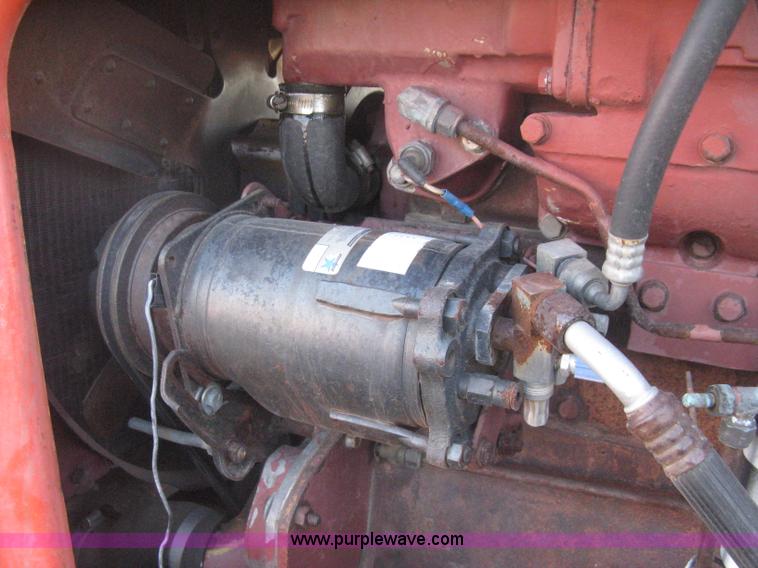 image for item B8487 1976 Allis Chalmers 7080 tractor