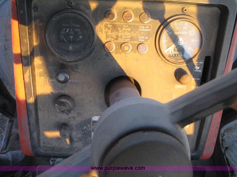 image for item B8487 1976 Allis Chalmers 7080 tractor