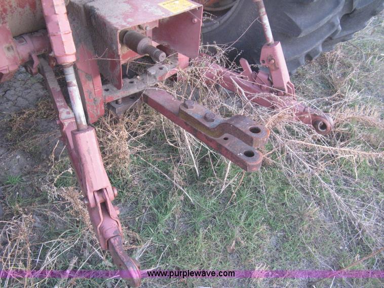 image for item B8487 1976 Allis Chalmers 7080 tractor