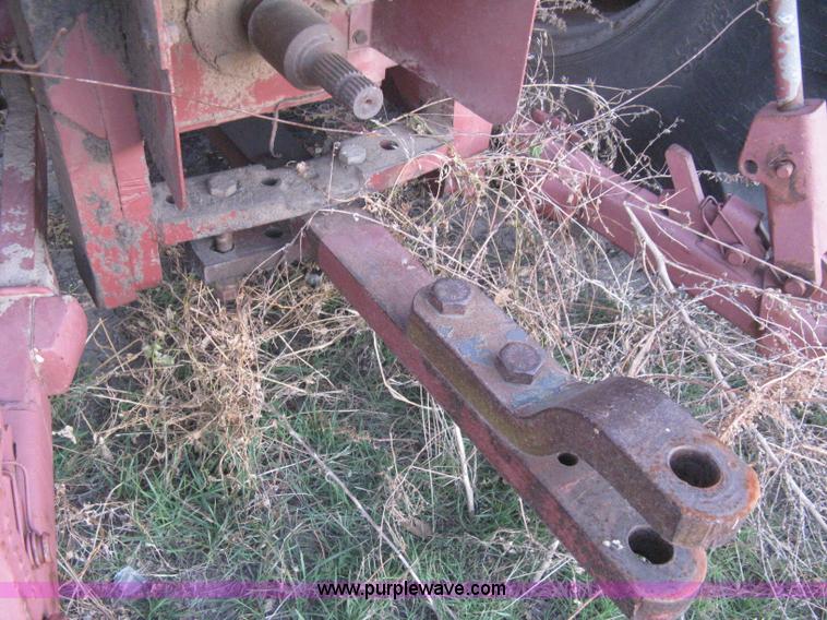 image for item B8487 1976 Allis Chalmers 7080 tractor