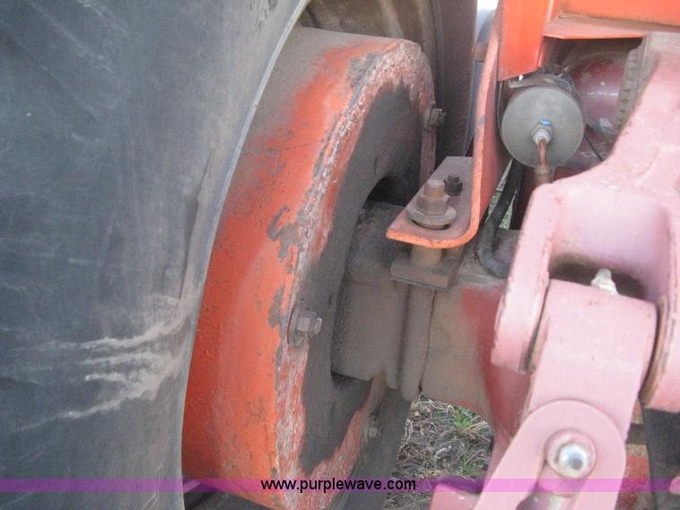 image for item B8487 1976 Allis Chalmers 7080 tractor