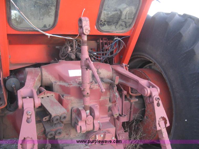 image for item B8487 1976 Allis Chalmers 7080 tractor
