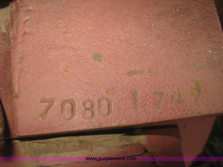 image for item B8487 1976 Allis Chalmers 7080 tractor