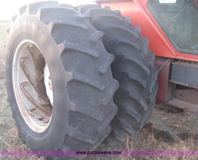 image for item B8487 1976 Allis Chalmers 7080 tractor