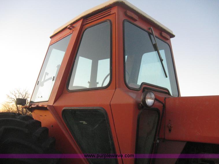 image for item B8487 1976 Allis Chalmers 7080 tractor