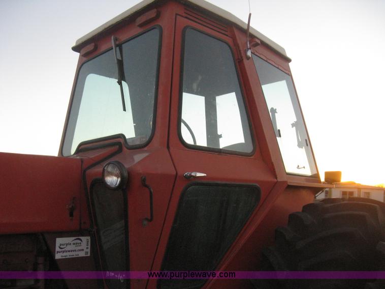 image for item B8487 1976 Allis Chalmers 7080 tractor