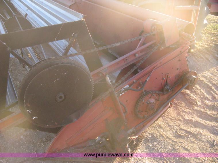 image for item B8488 International 915 Turbo combine