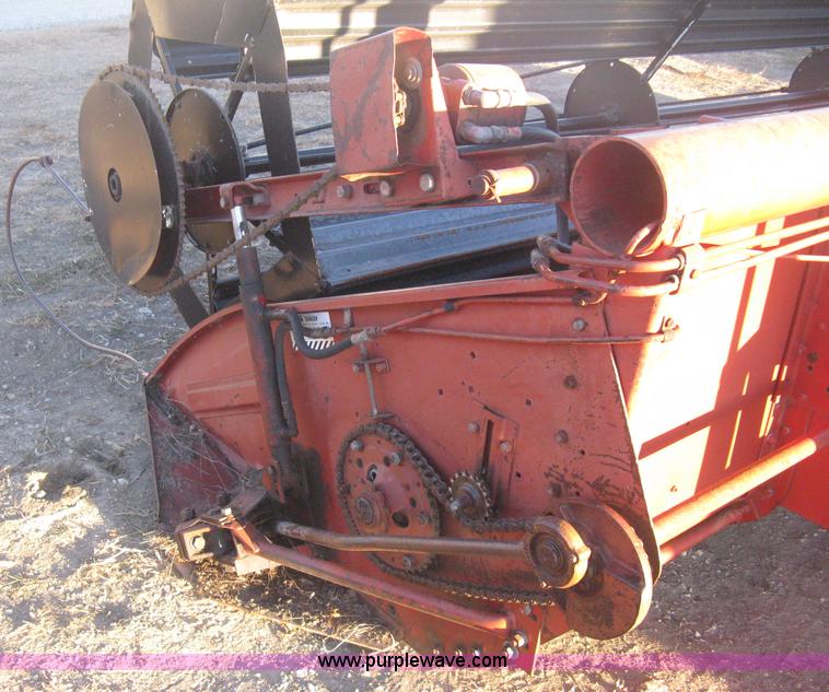 image for item B8488 International 915 Turbo combine