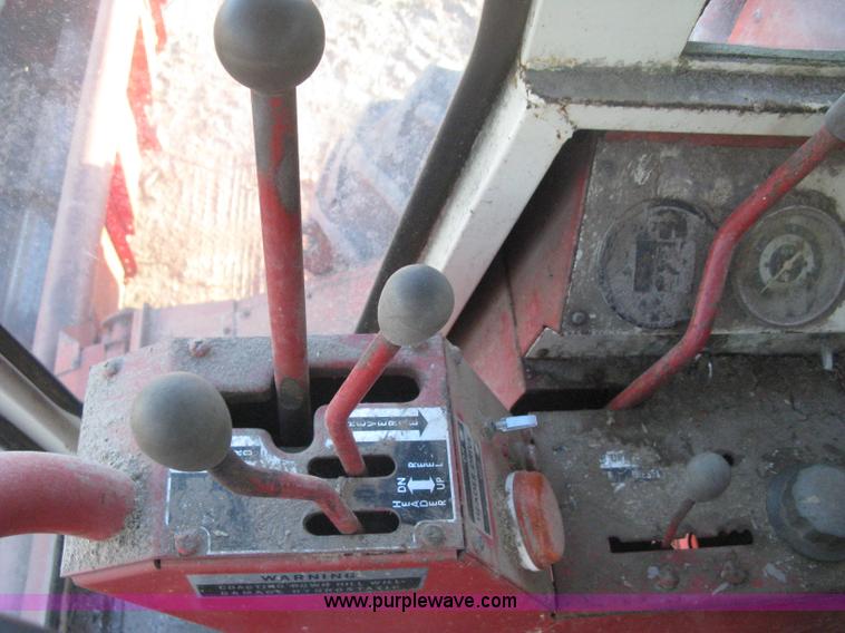 image for item B8488 International 915 Turbo combine
