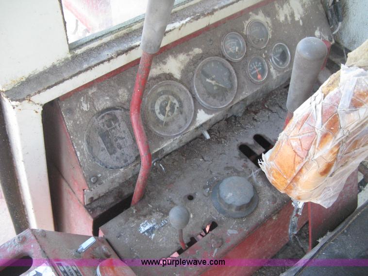 image for item B8488 International 915 Turbo combine