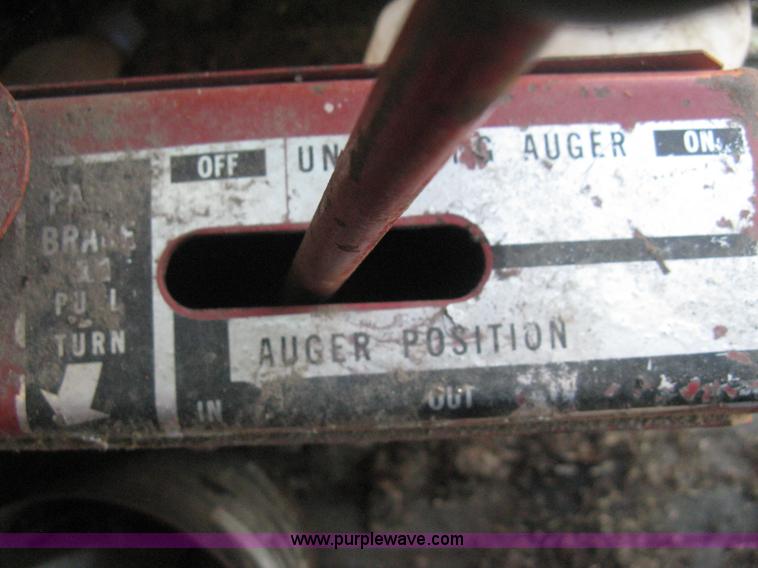 image for item B8488 International 915 Turbo combine