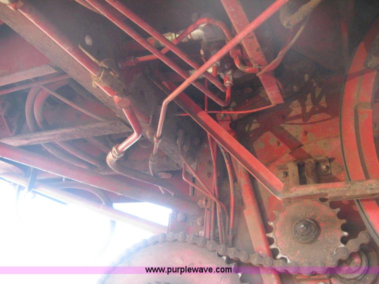 image for item B8488 International 915 Turbo combine