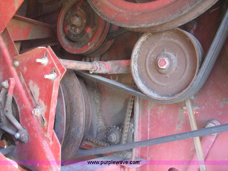 image for item B8488 International 915 Turbo combine