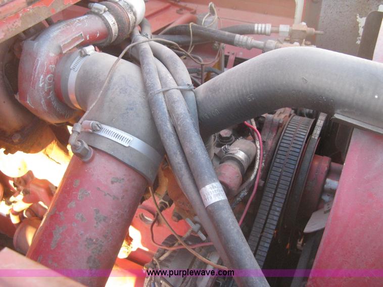 image for item B8488 International 915 Turbo combine