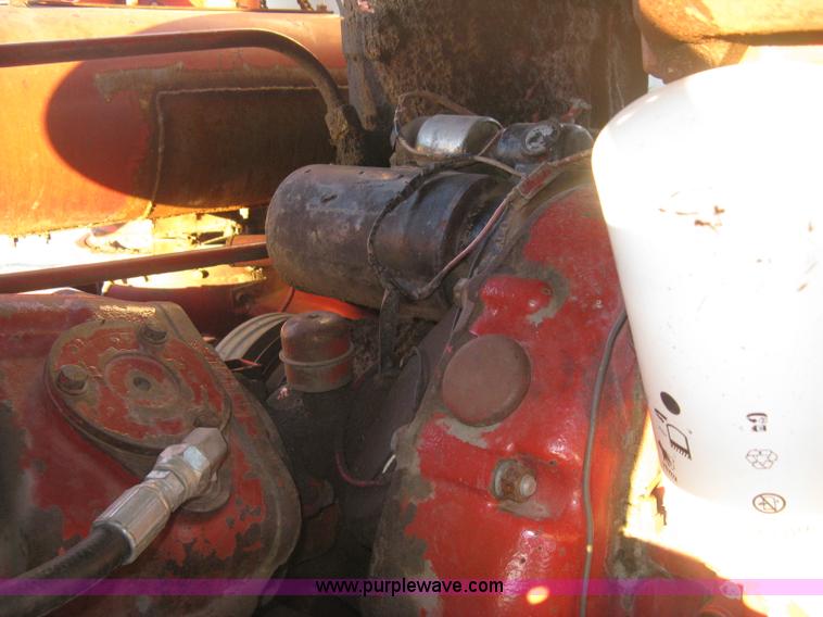 image for item B8488 International 915 Turbo combine