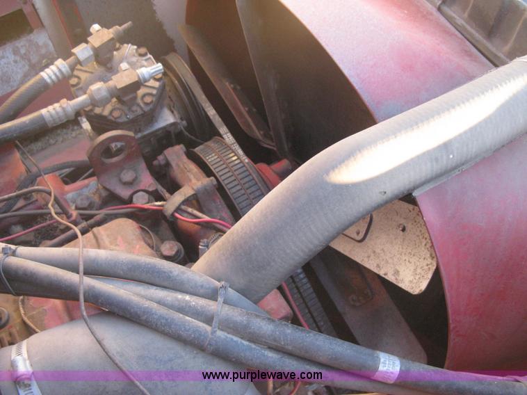 image for item B8488 International 915 Turbo combine