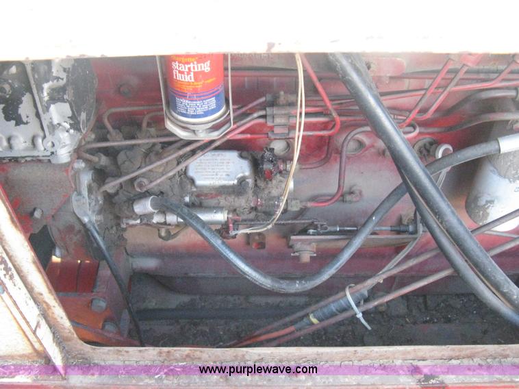 image for item B8488 International 915 Turbo combine