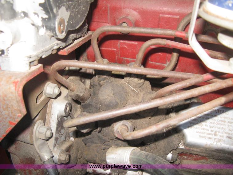 image for item B8488 International 915 Turbo combine