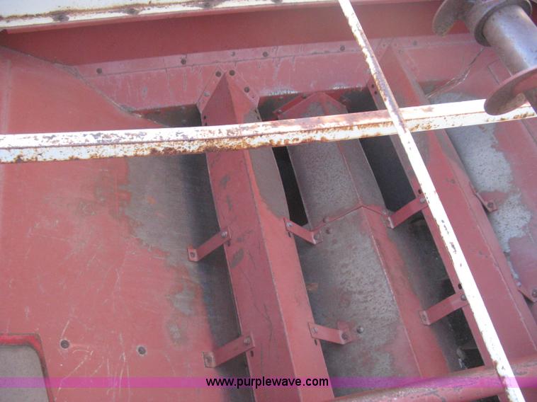 image for item B8488 International 915 Turbo combine