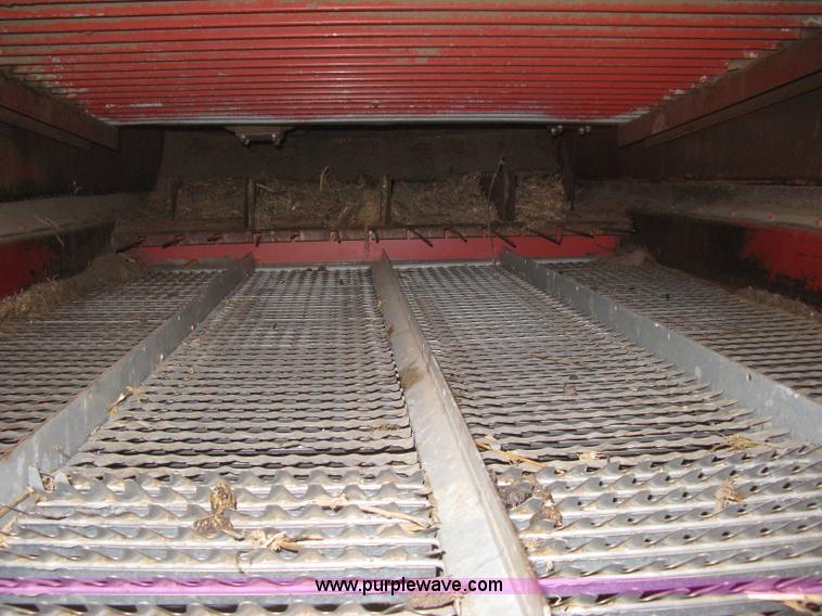 image for item B8488 International 915 Turbo combine